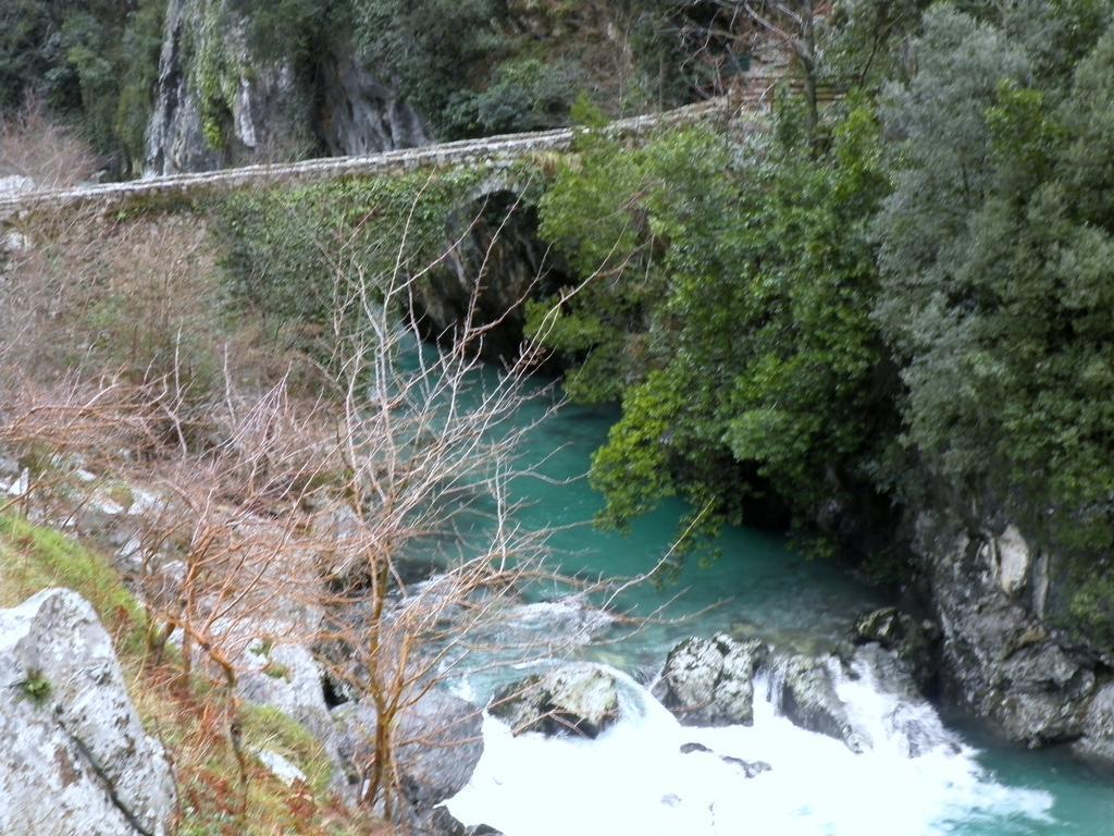 Hotel Garganta Del Cares Poncebos Εξωτερικό φωτογραφία